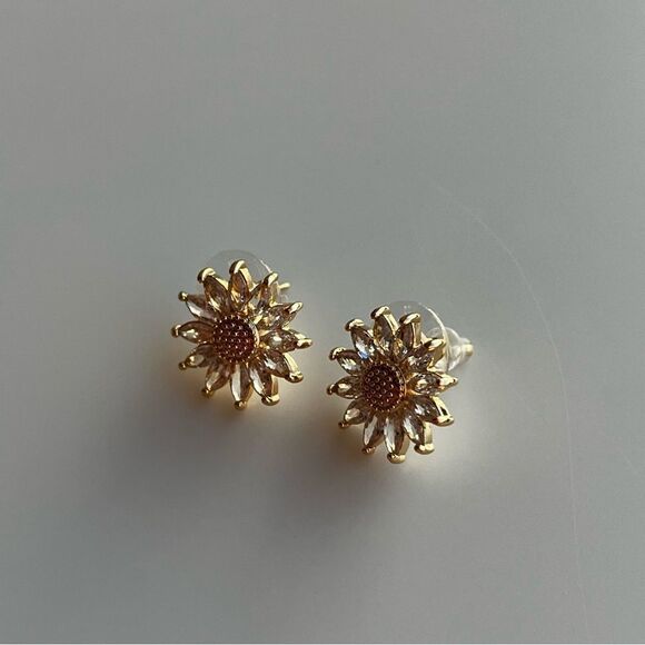 Sunflower Stud earrings - Picture 9 of 13